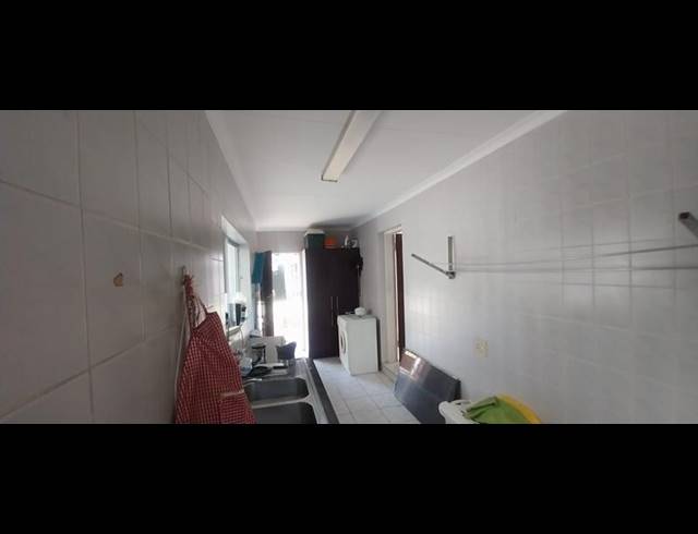 5 BEDROOM HOUSE FOR SALE IN WYCHWOOD